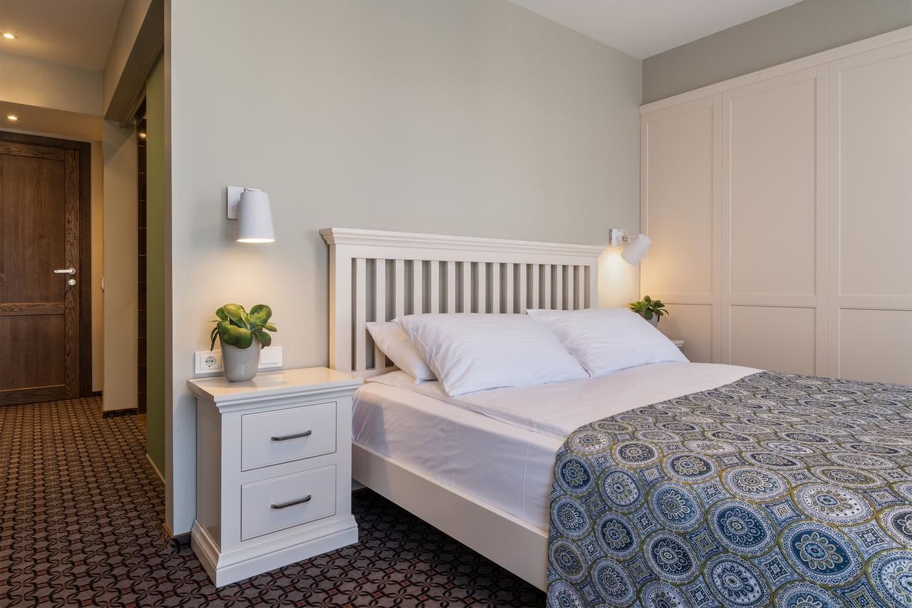 Отель Hotel Sinchronas Тельшяй