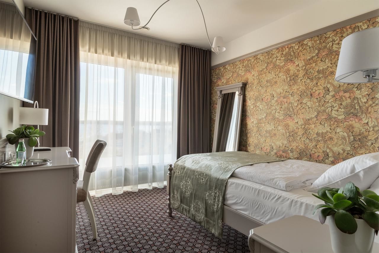 Отель Hotel Sinchronas Тельшяй-19